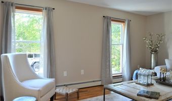 351 Tomaquag Rd, Hopkinton, RI 02804