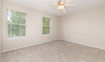 352 Country Ln, Algonquin, IL 60102