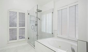 3777 Meadowcreek Cir, Addison, TX 75001