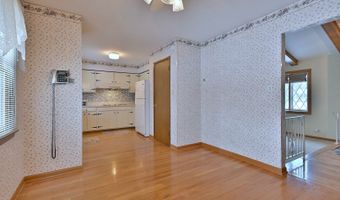 231 N Flora Pkwy, Addison, IL 60101