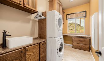 18685 E AGUA Vis, Black Canyon City, AZ 85324