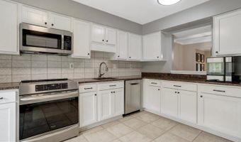 18 S MONTANA St, Arlington, VA 22204