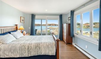 1 Delray Dr, Narragansett, RI 02882