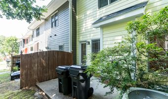 1010 Mica Lamp Ct, Apex, NC 27502