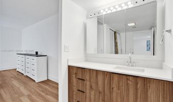 20379 W Country Club Dr 1440, Aventura, FL 33180