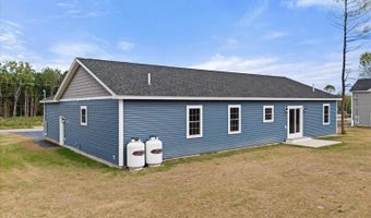 633 Streamside Ave, Hermon, ME 04401
