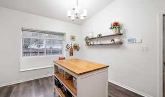 8556 Green Valley Dr, Indianapolis, IN 46217