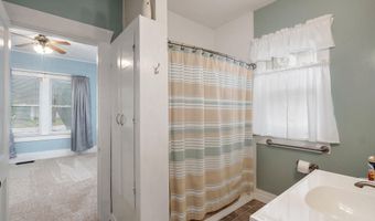 601 S Madison Ave, Aurora, MO 65605