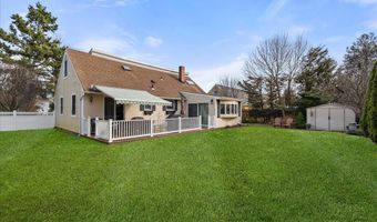 153 S Bayview Ave, Amityville, NY 11701