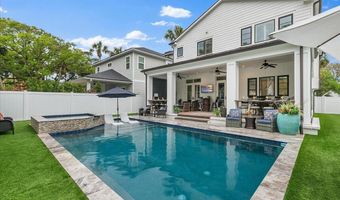 332 4TH St, Atlantic Beach, FL 32233