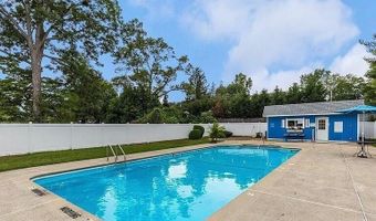 7 King James Ln, Atlantic Highlands, NJ 07716