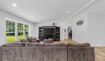 10675 W Andry Ln, Birdseye, IN 47513