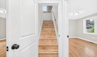 6 Mchugh Ave, Billerica, MA 01821