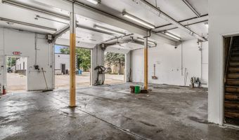 1712 S Wayne Ave, Auburn, IN 46706