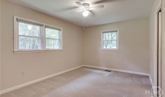 110 Pioneer Dr, Athens, GA 30605