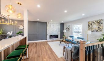 719 Webster St, Algonquin, IL 60102