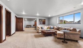 6600 N KUREY Dr, Appleton, WI 54913