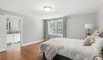 48 High Plain Rd, Andover, MA 01810