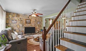 34 Aldrich Ave, Cranston, RI 02920