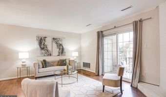 927 S ROLFE St 2, Arlington, VA 22204