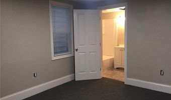 217 State St 1R, Bristol, RI 02809