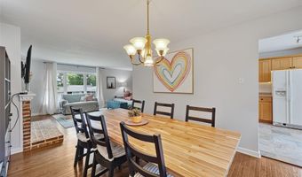 380 Genoa Dr, Ballwin, MO 63021