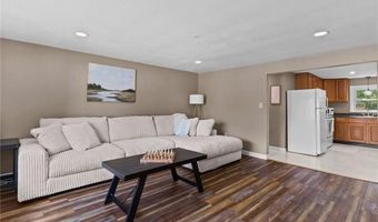 10 Glen Ave 2L, North Smithfield, RI 02896