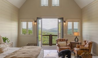 494 E Ridge Rd, Cashiers, NC 28717