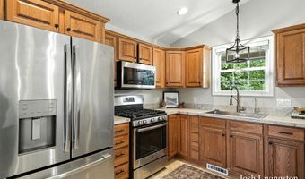 9337 Andrew Farms Dr, Alto, MI 49302