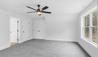 14 Stacey Ln 2, Chester, NH 03036