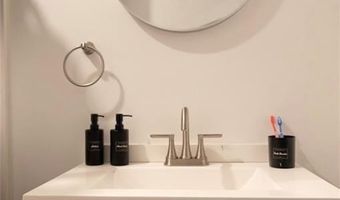 53 School St, East Providence, RI 02914