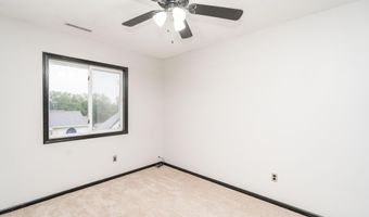 1013 10th Ave, Altoona, IA 50009