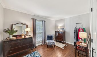 302 Fox Hollow Woods Dr, Ballwin, MO 63021