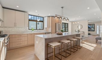415 N Haddow Ave, Arlington Heights, IL 60004
