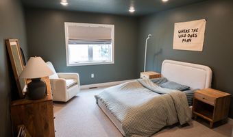1753 Karnis Dr NW, Alexandria, MN 56308