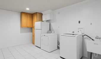 8463 MONARCH Ct, Annandale, VA 22003
