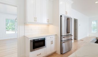 81 Nelson Dr, Burlington, CT 06013