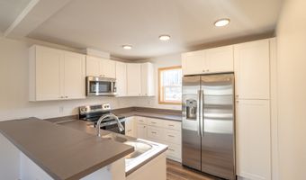 51680 Rose St, Blue River, OR 97413