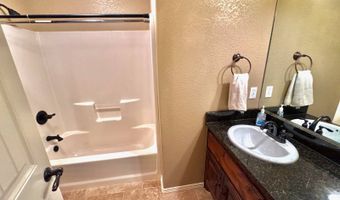 706 Cedar Ridge Dr, McAlester, OK 74501