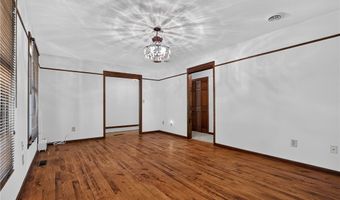 12757 Chamberlain Rd, Aurora, OH 44202