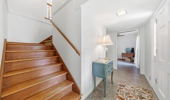 6570 Wright Rd, Atlanta, GA 30328