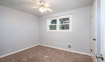 3198 PHEASANT Blvd, Springfield, OR 97477