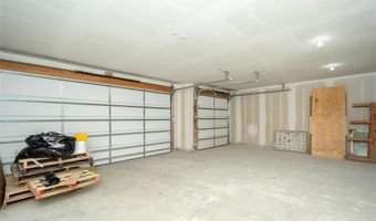 1018 Bluestem Cir, Baldwin City, KS 66006