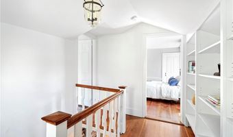 42 Second St, Newport, RI 02840
