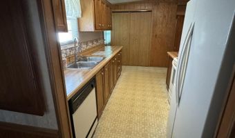 251 Windwood Ln, Moncks Corner, SC 29461