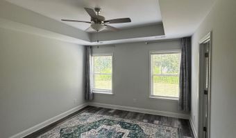 711 Burbrook Ln, Boiling Springs, SC 29316