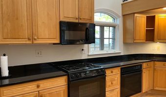 8904 GRANT St, Bethesda, MD 20817