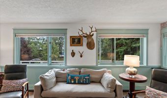 8000 Summerset Dr, Anchorage, AK 99518