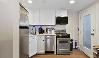 164 F St 4, Boston, MA 02127