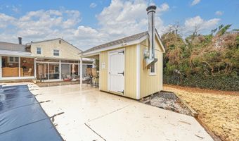 48 W BOLTON Ave, Absecon, NJ 08201